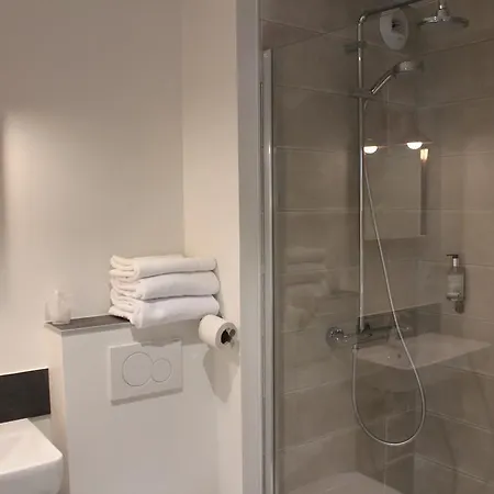 Ξενοδοχείο La Fontaine Centre 2*