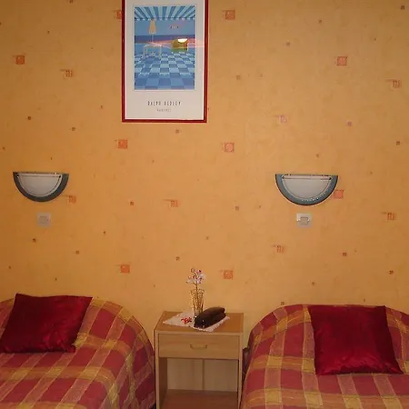 La Fontaine Centre Hotel 2*