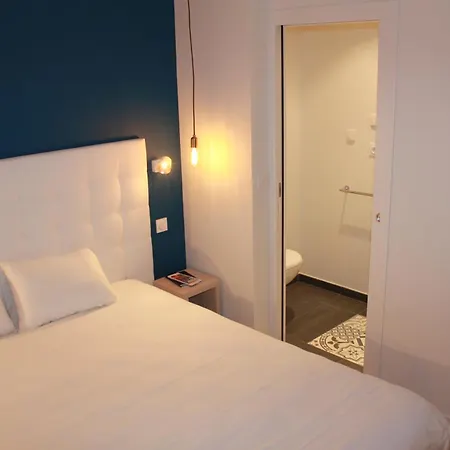 La Fontaine Centre 2*