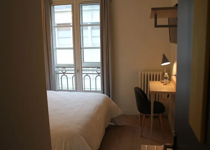 La Fontaine Centre 2*