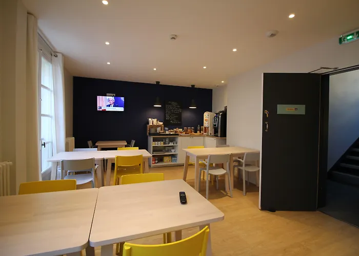 Hotel La Fontaine Centre 2*