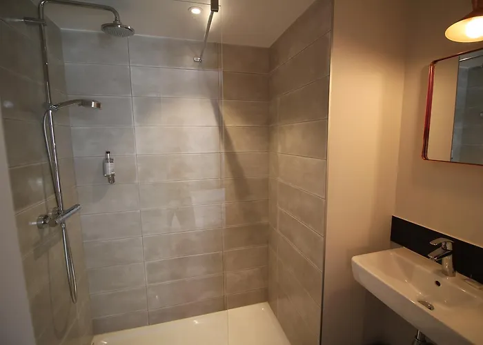 La Fontaine Centre 2*